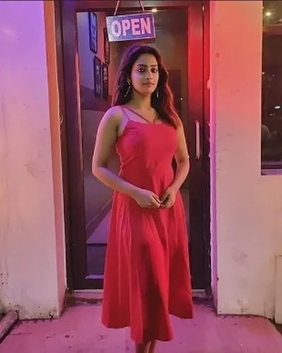 Miss Raveena